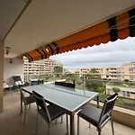 90 M2 Palm Beach Apartment With 2 Balconies Very Stylish And Central